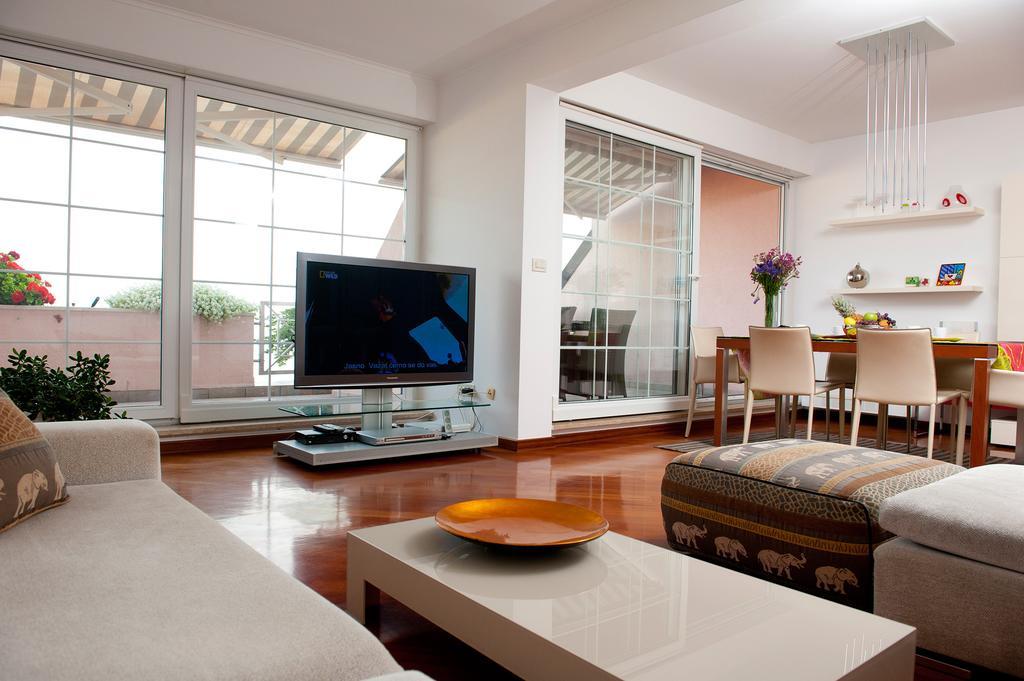Apartment Sunny スプリト 部屋 写真